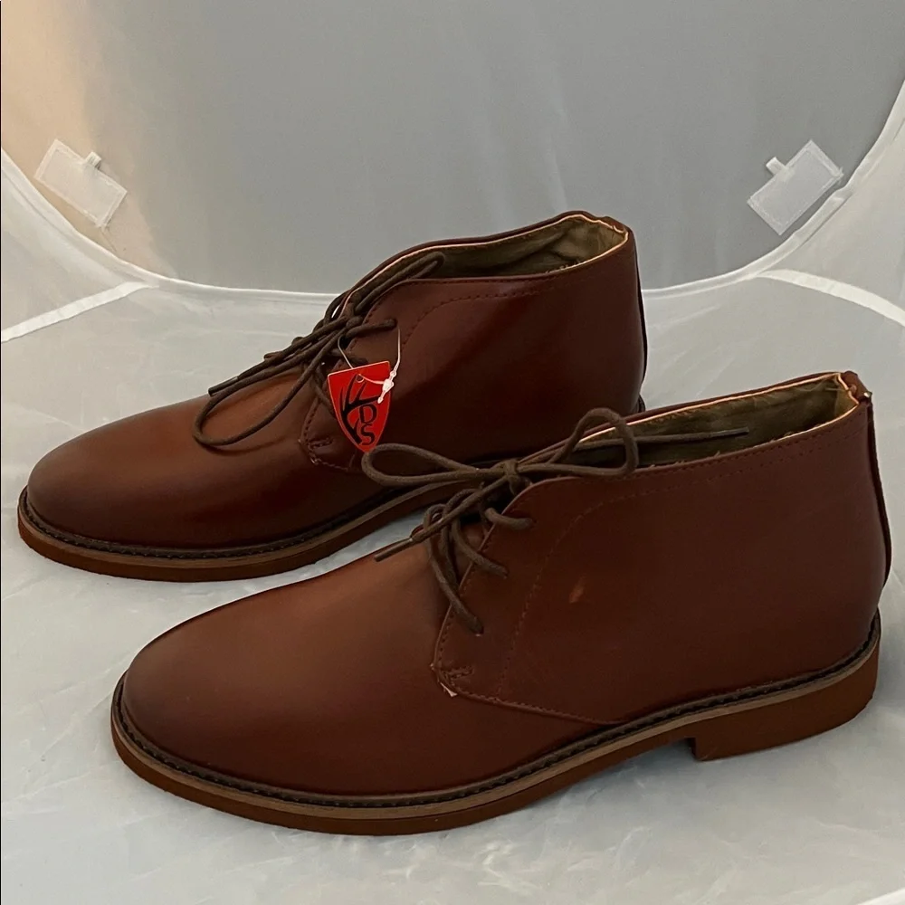 NWT Deer Stags Ballard Brown Faux Leather Chukka Lace-Up Shoes - Size 5